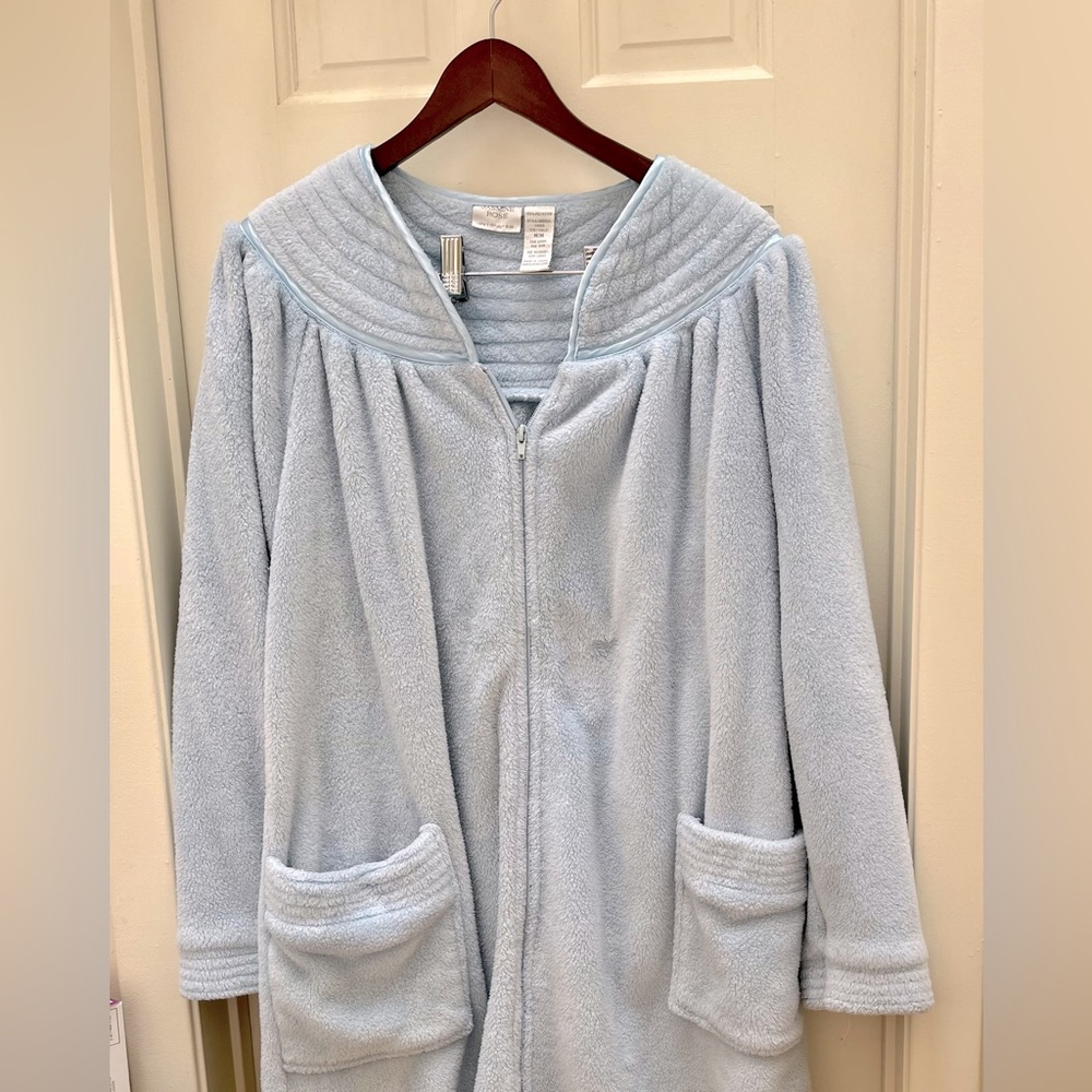 Fleece Robe - Picture 2 of 7